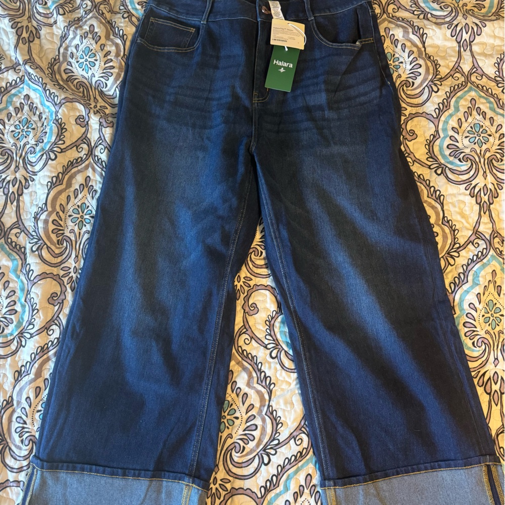 HALARA Indigo Cropped Wide-Leg Jeans